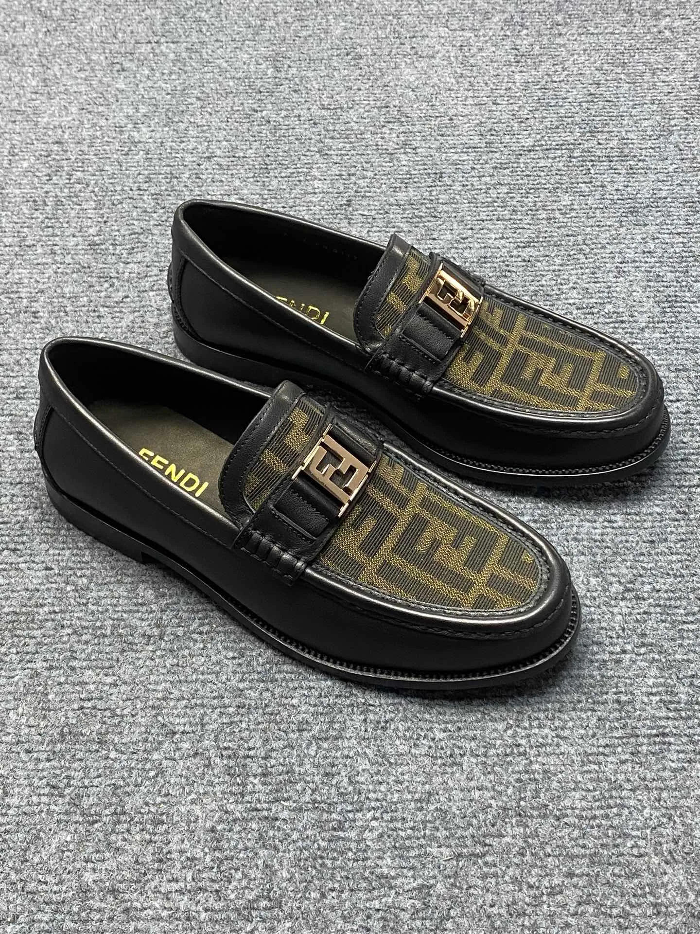 Men's Men's Shoes Men's Men's Shoes 💰900FENDI Fendi Men's Breathable and Comfortable Leather Shoes. Original development. The leather outsole is made of leather. Counters copy one to one. Imported counter cowhide. Imported water dyes cattle. 38 to 44. (45.46. can be ordered. 47.
